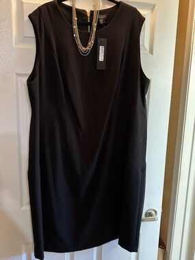 Donna Karan Black Sleeveless Sheath Dress Size 24W NWT + Gold Necklace Bundle